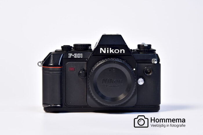 Nikon F301